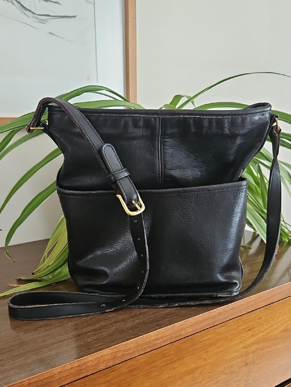 Vintage Coach Black Leather Crossbody Bag